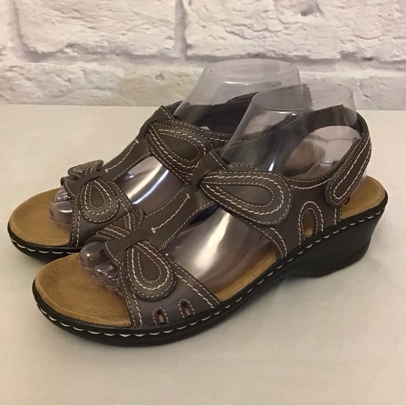 Clarks 8 Lexi Q Walnut Women’s Leather Footbed Sandals Brown Comfort Shoes - Picture 3 of 12